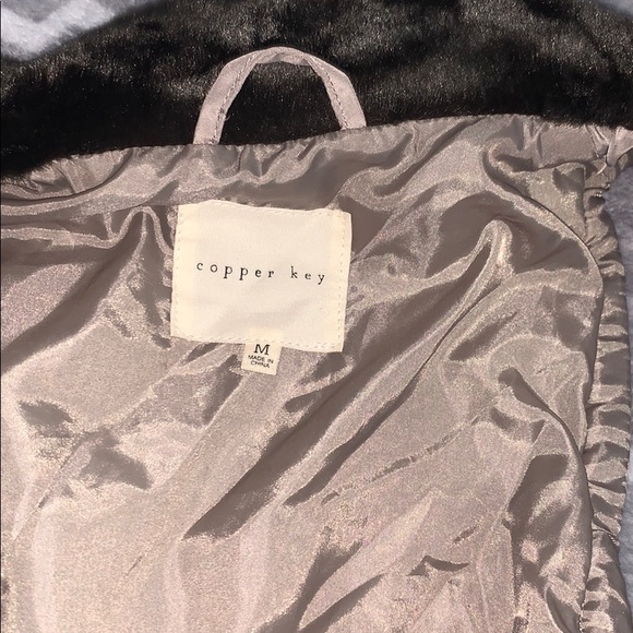 Girls brown vest - Picture 2 of 3